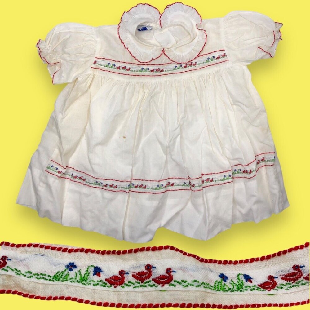 Vtg 60s Baby in the Carriage Dress White Infant Sz 3-6M? Raffle Duck Embroidered